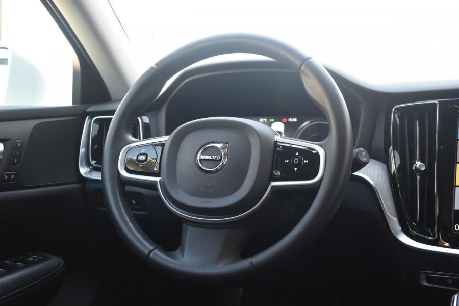 Volvo V60 T6 340PK Automaat Plug-in Hybrid AWD Inscription / Navigatie / Elektrisch verstelbare stoelen met geheugen / Leren bekleding / Elektrische achterklep / Cruise control / Parkeersensoren