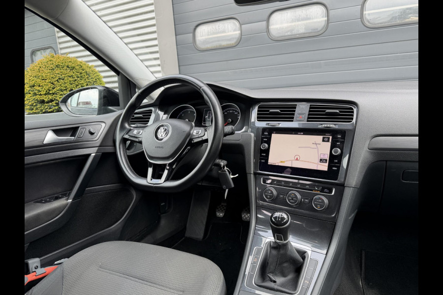 Volkswagen Golf 1.6 TDI Comfortline Business | Navigatie | Camera | DAB | Adaptive Cruise Control |  ACC |