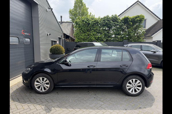 Volkswagen Golf 1.6 TDI Comfortline Business | Navigatie | Camera | DAB | Adaptive Cruise Control |  ACC |