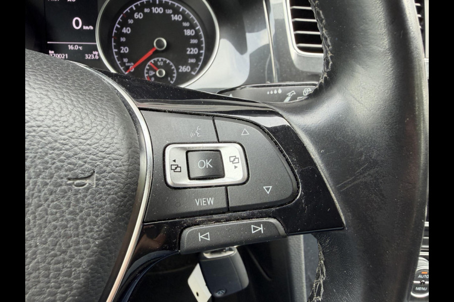 Volkswagen Golf 1.6 TDI Comfortline Business | Navigatie | Camera | DAB | Adaptive Cruise Control |  ACC |