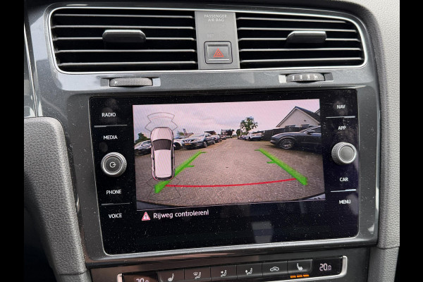 Volkswagen Golf 1.6 TDI Comfortline Business | Navigatie | Camera | DAB | Adaptive Cruise Control |  ACC |