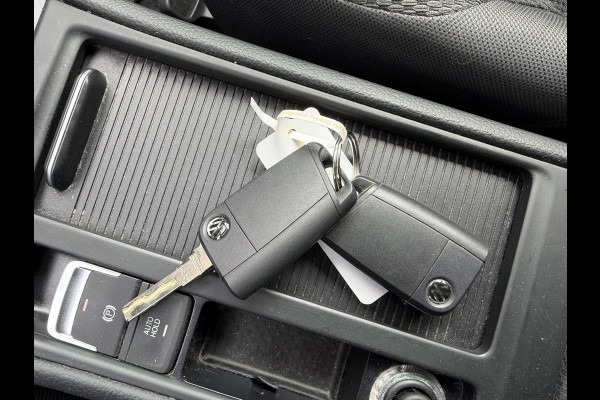 Volkswagen Golf 1.6 TDI Comfortline Business | Navigatie | Camera | DAB | Adaptive Cruise Control |  ACC |