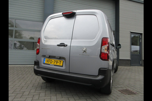 Peugeot Partner 1.6 BleuHDI, 99pk, Navigatie, Camera, PDC, Cruisecontrol.