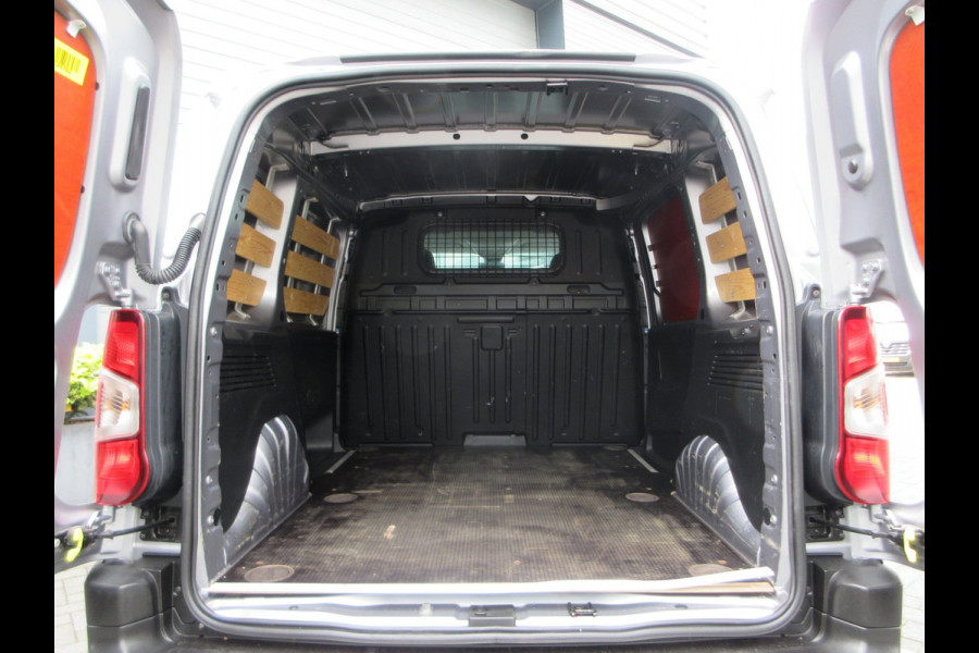 Peugeot Partner 1.6 BleuHDI, 99pk, Navigatie, Camera, PDC, Cruisecontrol.