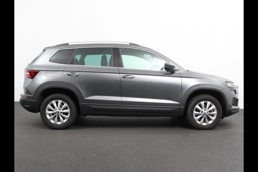 Škoda Karoq 1.5 TSI 150pk Automaat ACT Ambition Navigatie Android Auto / Apple Carplay Climate Control Camera Parkeer sensoren Lichtmetalen Velgen Dab Digitale Cockpit Keyless Start Led Cruise Control Adaptive