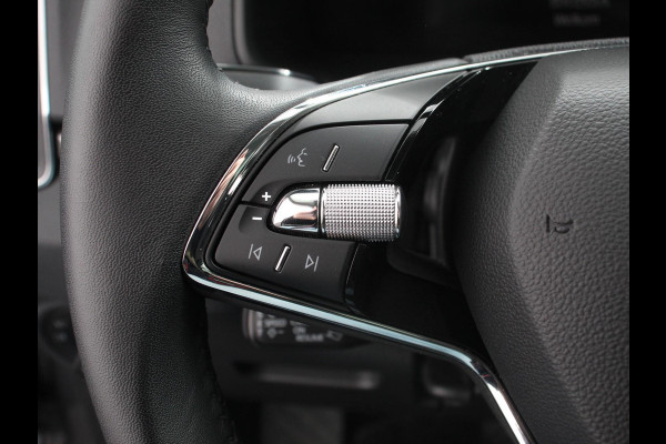 Škoda Karoq 1.5 TSI 150pk Automaat ACT Ambition Navigatie Android Auto / Apple Carplay Climate Control Camera Parkeer sensoren Lichtmetalen Velgen Dab Digitale Cockpit Keyless Start Led Cruise Control Adaptive