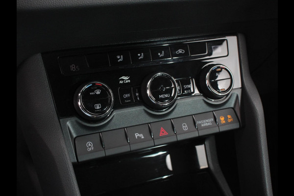 Škoda Karoq 1.5 TSI 150pk Automaat ACT Ambition Navigatie Android Auto / Apple Carplay Climate Control Camera Parkeer sensoren Lichtmetalen Velgen Dab Digitale Cockpit Keyless Start Led Cruise Control Adaptive