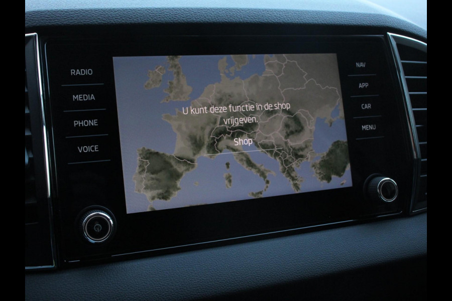 Škoda Karoq 1.5 TSI 150pk Automaat ACT Ambition Navigatie Android Auto / Apple Carplay Climate Control Camera Parkeer sensoren Lichtmetalen Velgen Dab Digitale Cockpit Keyless Start Led Cruise Control Adaptive