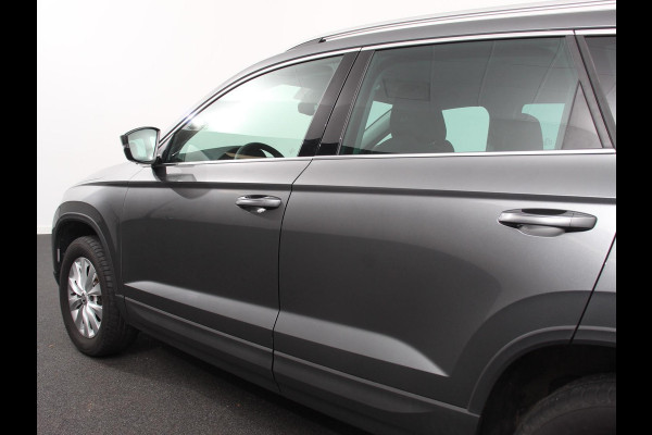 Škoda Karoq 1.5 TSI 150pk Automaat ACT Ambition Navigatie Android Auto / Apple Carplay Climate Control Camera Parkeer sensoren Lichtmetalen Velgen Dab Digitale Cockpit Keyless Start Led Cruise Control Adaptive
