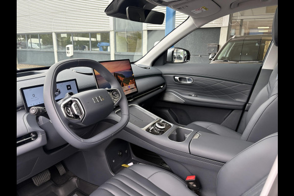 GEELY Starray EM-i 1.5 Max+ | Panorama | Stoelen voor & achter verwarmd | Memory Seats | 360 Camera | 19 Inch LMV | 136km elektrisch bereik