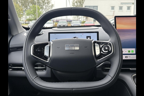 GEELY Starray EM-i 1.5 Max+ | Panorama | Stoelen voor & achter verwarmd | Memory Seats | 360 Camera | 19 Inch LMV | 136km elektrisch bereik