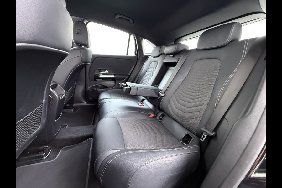 Mercedes-Benz EQA 250 Business Line 67 kWh SOH 97% Navi Ecc Camera Stoelverwarming Cruise Control Pdc Elek.Achterklep Led DAB Bluetooth Lmv 18" Licht en zichtpakket