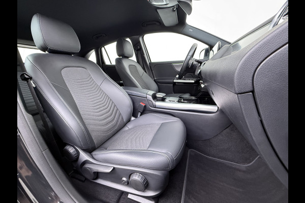 Mercedes-Benz EQA 250 Business Line 67 kWh SOH 97% Navi Ecc Camera Stoelverwarming Cruise Control Pdc Elek.Achterklep Led DAB Bluetooth Lmv 18" Licht en zichtpakket
