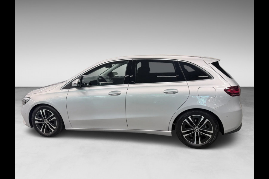 Mercedes-Benz B-Klasse 180 Business Line NAVI/V-COCKPIT/CAM/DAB/ECC/PDC/CRUISE/TREKH///