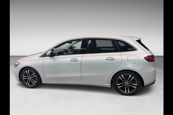 Mercedes-Benz B-Klasse 180 Business Line NAVI/V-COCKPIT/CAM/DAB/ECC/PDC/CRUISE/TREKH///