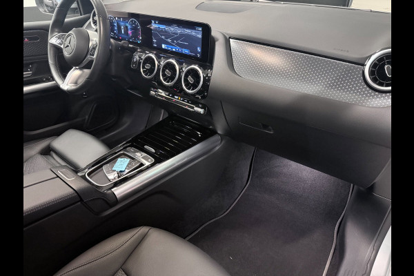Mercedes-Benz B-Klasse 180 Business Line NAVI/V-COCKPIT/CAM/DAB/ECC/PDC/CRUISE/TREKH///