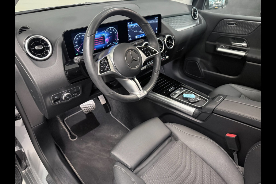 Mercedes-Benz B-Klasse 180 Business Line NAVI/V-COCKPIT/CAM/DAB/ECC/PDC/CRUISE/TREKH///