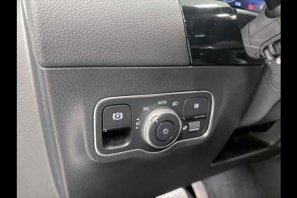 Mercedes-Benz B-Klasse 180 Business Line NAVI/V-COCKPIT/CAM/DAB/ECC/PDC/CRUISE/TREKH///