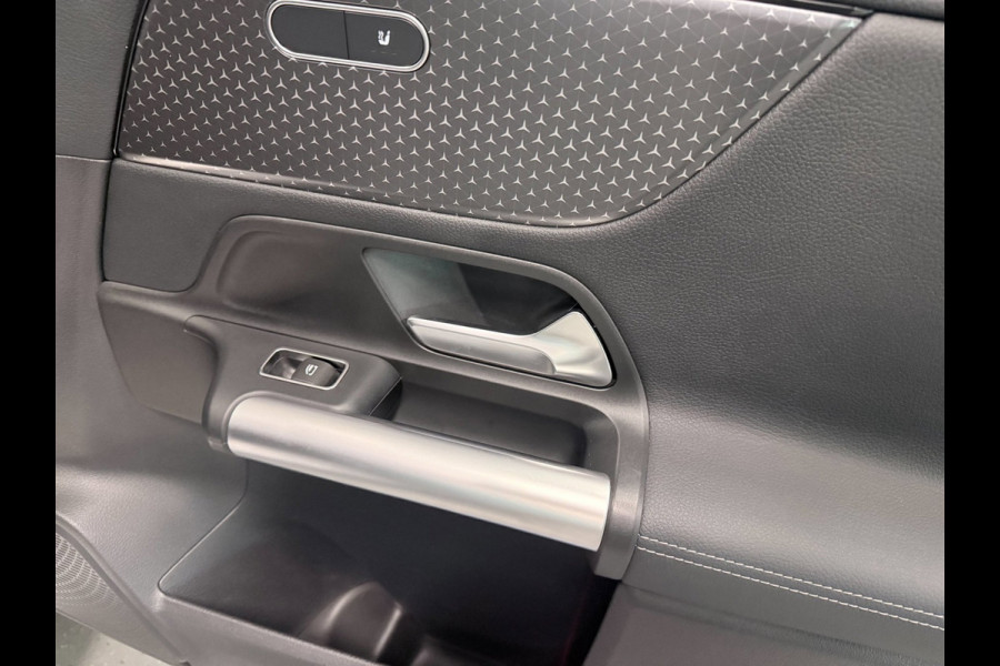 Mercedes-Benz B-Klasse 180 Business Line NAVI/V-COCKPIT/CAM/DAB/ECC/PDC/CRUISE/TREKH///
