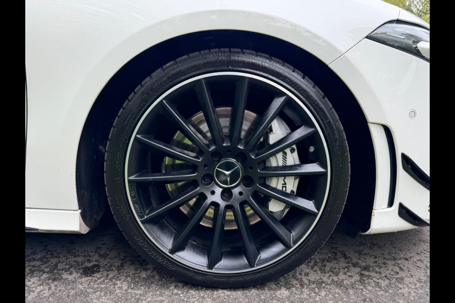 Mercedes-Benz A-Klasse AMG 35 4MATIC|2019|Schaalstoelen|Dealer|Lip-pakket|Sfeer verl| Camera|
