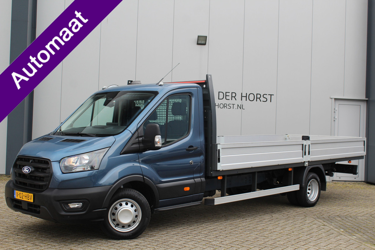 Ford Transit 350 2.0-165pk TDCI L5H1 Trend RWD Chassis enkele cabine met open laadbak AUTOMAAT ! Unieke bedrijfswagen ! Slechts 12.700km ! Airco, stoel-, spiegel- en voorraamverw., metallic lak, adapt. cruise cntrl, dodehoek assistent, camera, parkeersensoren voor, trekhaak etc.