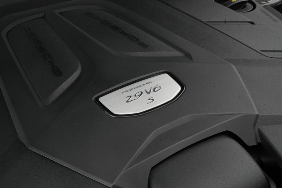 Porsche Cayenne 2.9 S Panoramadak SportChrono Leer Stuurverw. Trekhaak