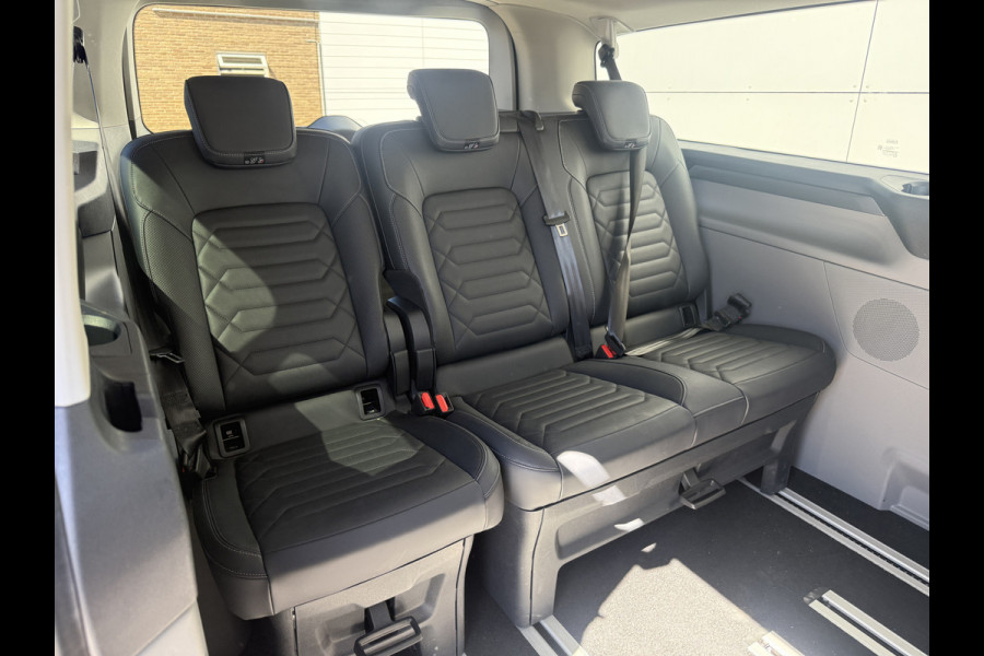Ford Tourneo Custom 233PK PHEV Automaat Ex BTW/Ex BPM Titanium 9-Personen LED Lichtmetalen Velgen PDC Leren stoelen Carplay Camera Parkeersensoren Cruise Control