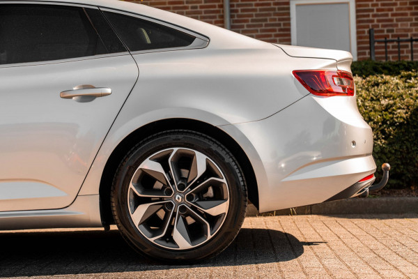 Renault Talisman 1.6 TCe Limousin 150 PK Aut. BOSE Massage Stoelvent/verw. Camera Trekhaak 18''