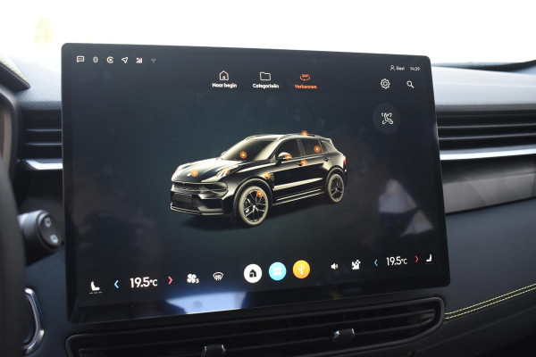 Lynk & Co 01 276PK Automaat Core / Adaptieve cruise control / Stoel - en stuurwielverwarming / Parkeersensoren / Achteruitrijcamera / Apple Carplay / Trekhaak / Metallic lak / 19" velgen