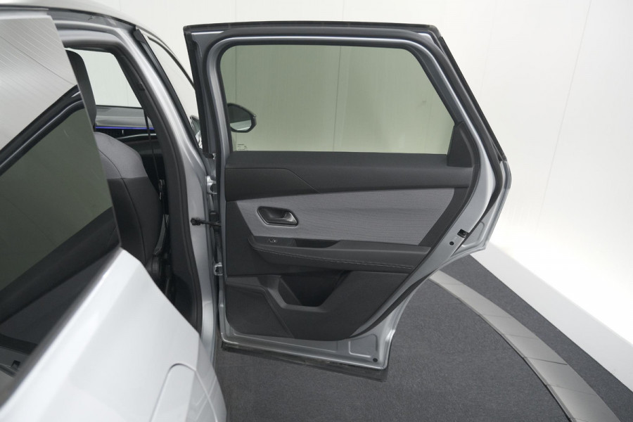 Opel Grandland 1.2 Turbo 145 Hybrid GS | Nieuw Model | Camera | Apple Carplay | Navigatie | Stoelverwarming