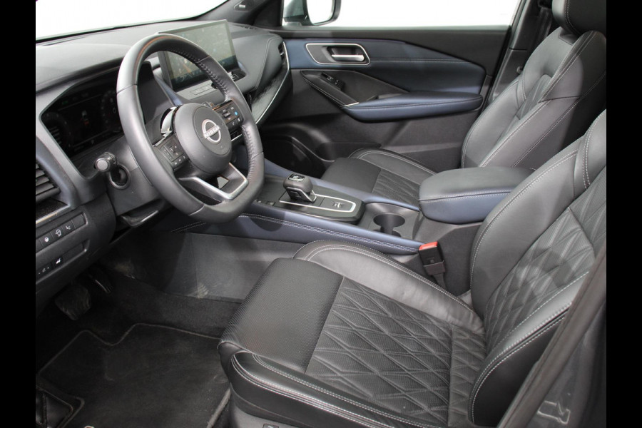 Nissan QASHQAI 1.3 MHEV Xtronic Tekna Plus Automaat Navigatie Apple Carplay/Android Auto Parkeersensoren 360 camera Adaptive cruise control Panoramadak Elektrische achterklep Elektrische bestuurderstoel Stoel-en stuurverwarming Ledverlichting Climate Control