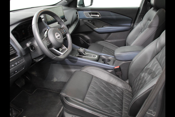 Nissan QASHQAI 1.3 MHEV Xtronic Tekna Plus Automaat Navigatie Apple Carplay/Android Auto Parkeersensoren 360 camera Adaptive cruise control Panoramadak Elektrische achterklep Elektrische bestuurderstoel Stoel-en stuurverwarming Ledverlichting Climate Control