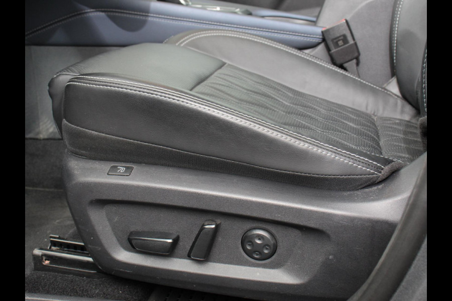 Nissan QASHQAI 1.3 MHEV Xtronic Tekna Plus Automaat Navigatie Apple Carplay/Android Auto Parkeersensoren 360 camera Adaptive cruise control Panoramadak Elektrische achterklep Elektrische bestuurderstoel Stoel-en stuurverwarming Ledverlichting Climate Control