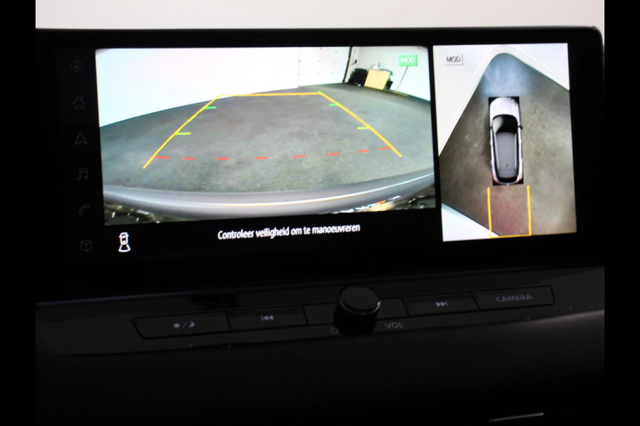 Nissan QASHQAI 1.3 MHEV Xtronic Tekna Plus Automaat Navigatie Apple Carplay/Android Auto Parkeersensoren 360 camera Adaptive cruise control Panoramadak Elektrische achterklep Elektrische bestuurderstoel Stoel-en stuurverwarming Ledverlichting Climate Control