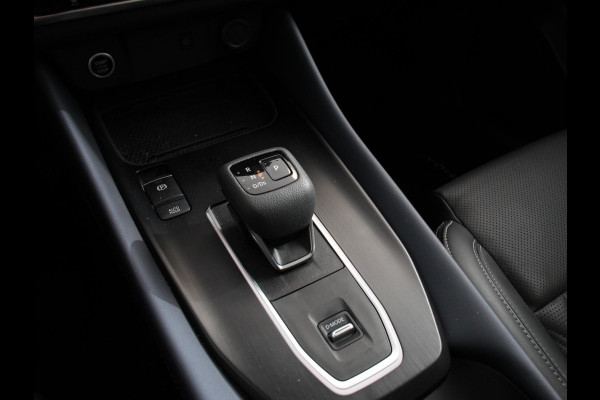 Nissan QASHQAI 1.3 MHEV Xtronic Tekna Plus Automaat Navigatie Apple Carplay/Android Auto Parkeersensoren 360 camera Adaptive cruise control Panoramadak Elektrische achterklep Elektrische bestuurderstoel Stoel-en stuurverwarming Ledverlichting Climate Control