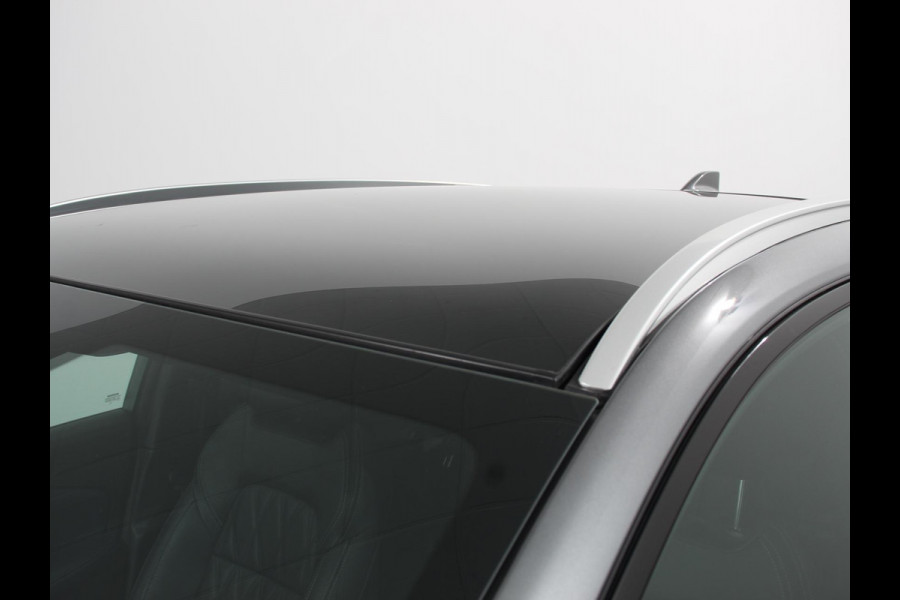 Nissan QASHQAI 1.3 MHEV Xtronic Tekna Plus Automaat Navigatie Apple Carplay/Android Auto Parkeersensoren 360 camera Adaptive cruise control Panoramadak Elektrische achterklep Elektrische bestuurderstoel Stoel-en stuurverwarming Ledverlichting Climate Control