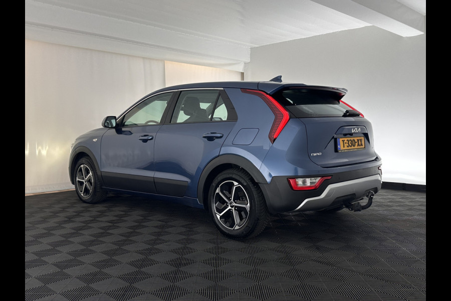 Kia Niro 1.6 GDi Hybrid ComfortLine (INCL-BTW) Aut. *ADAPTIVE-CRUISE | DIGI-COCKPIT | CARPLAY | CAMERA | COMFORTSEATS | DAB | ECC | PDC | CRUISE | TOWBAR | 16''ALU*
