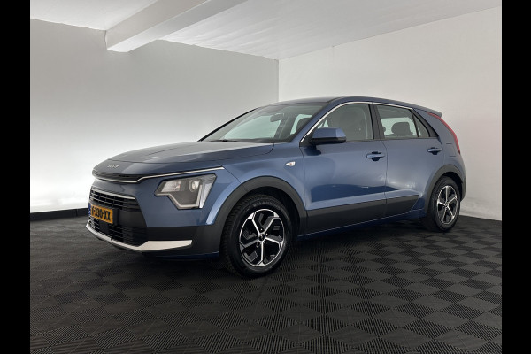 Kia Niro 1.6 GDi Hybrid ComfortLine (INCL-BTW) Aut. *ADAPTIVE-CRUISE | DIGI-COCKPIT | CARPLAY | CAMERA | COMFORTSEATS | DAB | ECC | PDC | CRUISE | TOWBAR | 16''ALU*