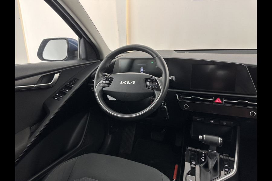 Kia Niro 1.6 GDi Hybrid ComfortLine (INCL-BTW) Aut. *ADAPTIVE-CRUISE | DIGI-COCKPIT | CARPLAY | CAMERA | COMFORTSEATS | DAB | ECC | PDC | CRUISE | TOWBAR | 16''ALU*