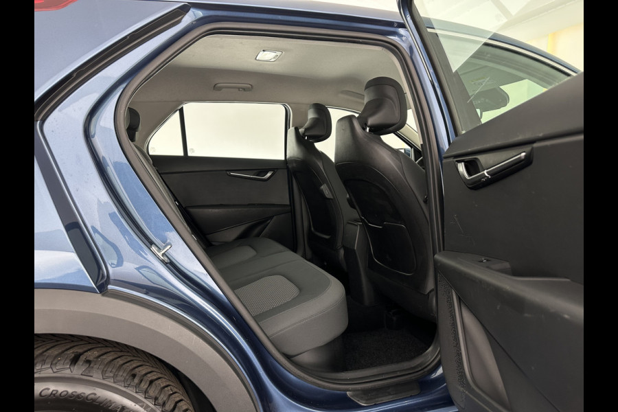 Kia Niro 1.6 GDi Hybrid ComfortLine (INCL-BTW) Aut. *ADAPTIVE-CRUISE | DIGI-COCKPIT | CARPLAY | CAMERA | COMFORTSEATS | DAB | ECC | PDC | CRUISE | TOWBAR | 16''ALU*