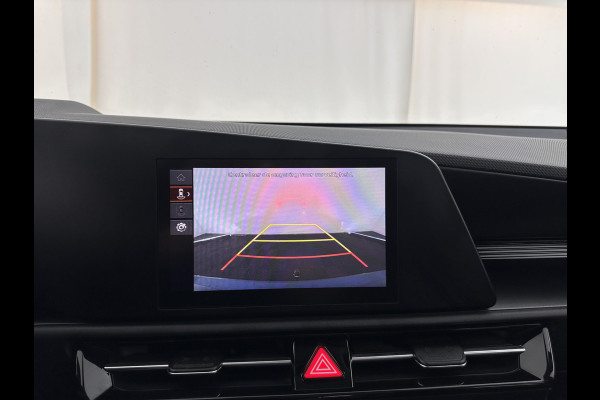 Kia Niro 1.6 GDi Hybrid ComfortLine (INCL-BTW) Aut. *ADAPTIVE-CRUISE | DIGI-COCKPIT | CARPLAY | CAMERA | COMFORTSEATS | DAB | ECC | PDC | CRUISE | TOWBAR | 16''ALU*