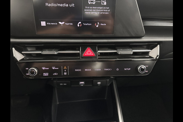 Kia Niro 1.6 GDi Hybrid ComfortLine (INCL-BTW) Aut. *ADAPTIVE-CRUISE | DIGI-COCKPIT | CARPLAY | CAMERA | COMFORTSEATS | DAB | ECC | PDC | CRUISE | TOWBAR | 16''ALU*