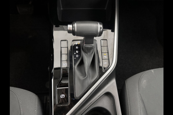Kia Niro 1.6 GDi Hybrid ComfortLine (INCL-BTW) Aut. *ADAPTIVE-CRUISE | DIGI-COCKPIT | CARPLAY | CAMERA | COMFORTSEATS | DAB | ECC | PDC | CRUISE | TOWBAR | 16''ALU*