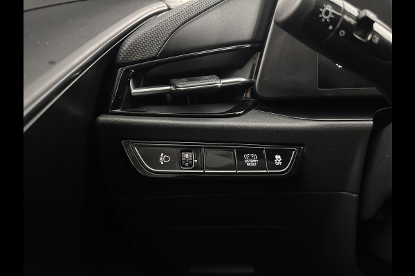 Kia Niro 1.6 GDi Hybrid ComfortLine (INCL-BTW) Aut. *ADAPTIVE-CRUISE | DIGI-COCKPIT | CARPLAY | CAMERA | COMFORTSEATS | DAB | ECC | PDC | CRUISE | TOWBAR | 16''ALU*