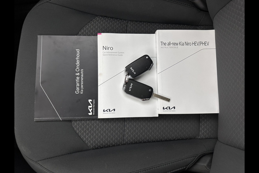 Kia Niro 1.6 GDi Hybrid ComfortLine (INCL-BTW) Aut. *ADAPTIVE-CRUISE | DIGI-COCKPIT | CARPLAY | CAMERA | COMFORTSEATS | DAB | ECC | PDC | CRUISE | TOWBAR | 16''ALU*