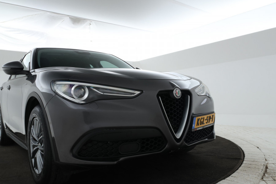 Alfa Romeo Stelvio 2.2d Super Automaat, Navigatie, Leer, Climate,