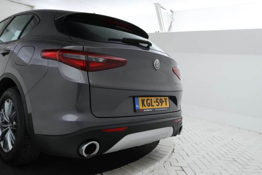 Alfa Romeo Stelvio 2.2d Super Automaat, Navigatie, Leer, Climate,