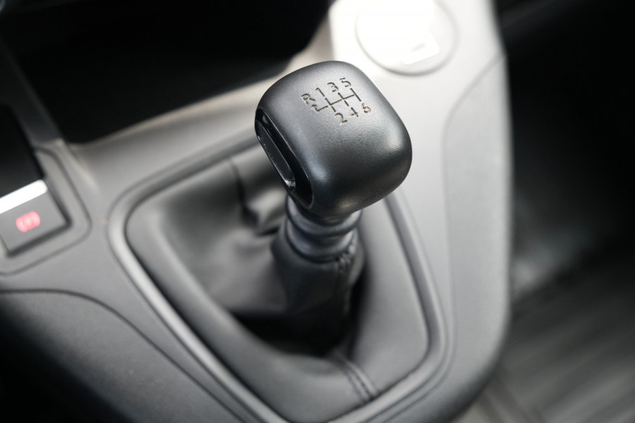 Toyota PROACE CITY 1.5 D-4D L1 100pk - Airco - DAB - PDC - Trekhaak - Rijklaar