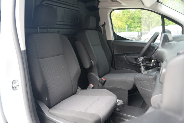 Toyota PROACE CITY 1.5 D-4D L1 100pk - Airco - DAB - PDC - Trekhaak - Rijklaar