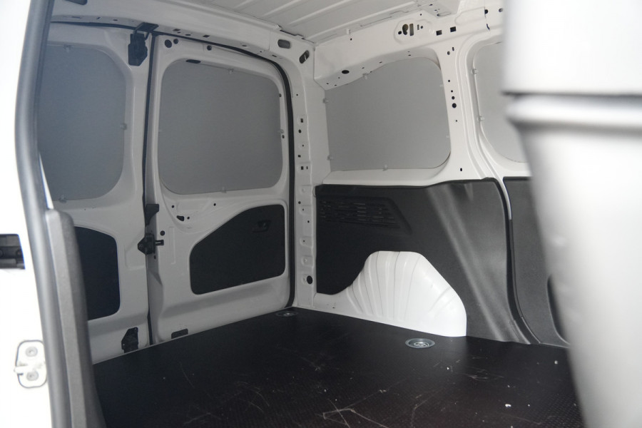 Toyota PROACE CITY 1.5 D-4D L1 100pk - Airco - DAB - PDC - Trekhaak - Rijklaar